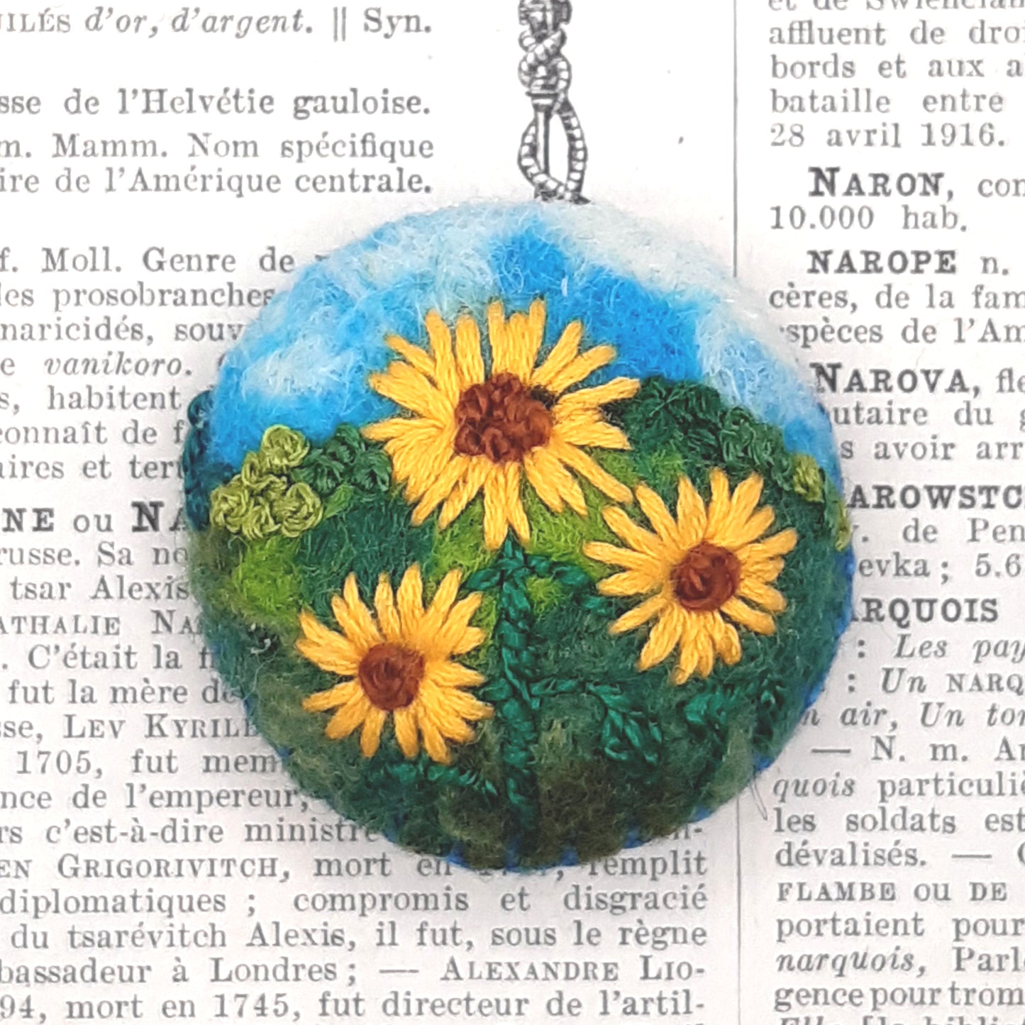 Broche Tournesol en Feutrine Brodée